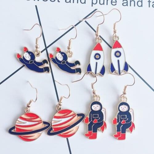 Japan Korea Creative Cute Design Rocket Planet Astronaut Starry Sky Space Asymmetrical Astronaut Small Stud Earrings jewelry