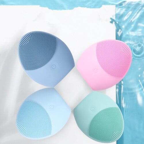 2019 Brand New Facial Cleansing Brush Electric Massage Mini Silicone Brush Deep Pore Cleaning Electric Waterproof Massage Tools