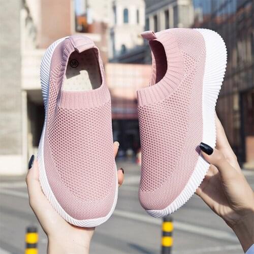 2021 new casual fashion mens sports light fashion casual wear comfortable female pink couple large size 11 gray