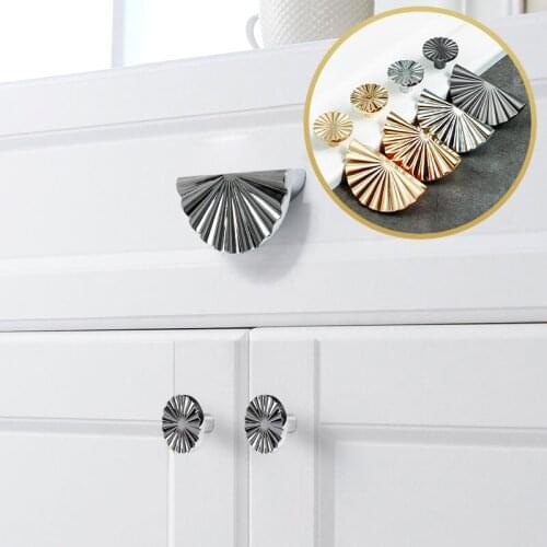 1/2PCS Nordic Solid Brass Gold Kitchen Cabinet Handles Fan-shaped Cupboard Door Pulls Drawer Knobs Furniture Handle Hardware