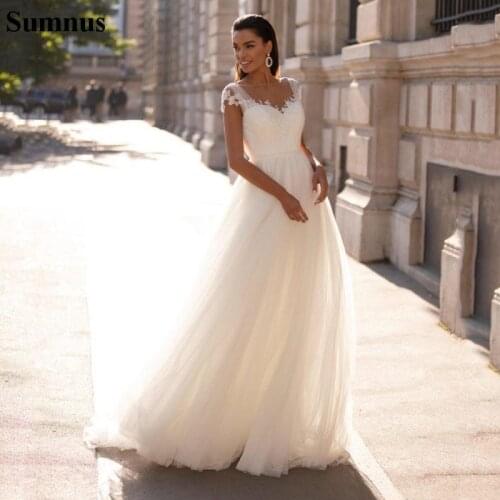 Sumnus Beach Wedding Dresses 2020 A Line Lace Applique Sweep Train Boho Bridal Gowns Bohemian Simple Wedding Princess