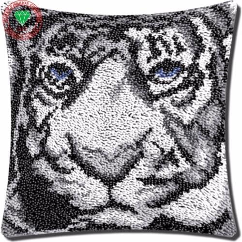 Sets for embroidery stitch thread Latch hook rug kits crochet hooks clover Cross-stitch cushion Pillowcase without inner Tiger