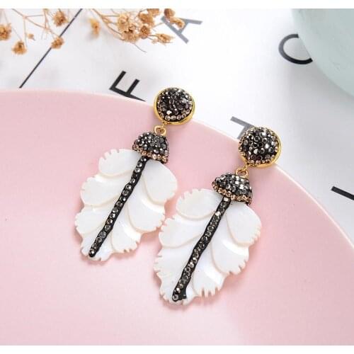 New Vintage Natural Shell Earrings For Women 2020 Fashion Leaf Shape Long Drop Earrings Women Jewelry Christmas Friends Gifts