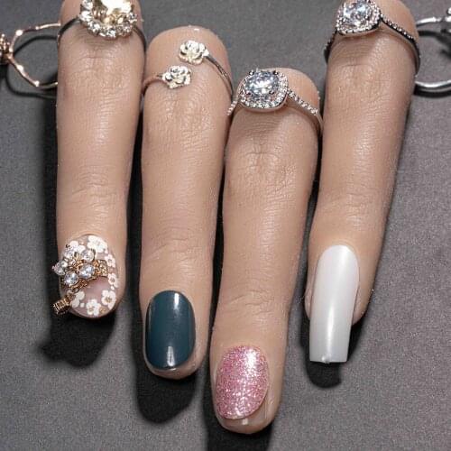 Nail Art Practice Fingers Model Display Hand Training Manicure Nail Art Fake Practice Finger Nail Salon Nail Art Supplies Kit