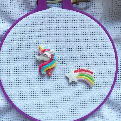 Needle Minder to keep track of your needle stitching assistant