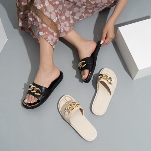 New Summer Slippers Women Fashion Metal Chain Decorated Flat Sandals Casual Shoes Outdoor Slides Big Size 35-41