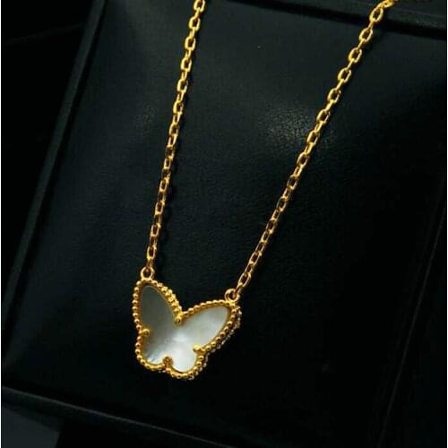 OL Style Fine Butterfly Pendant Clavicle Necklace Inlay Black/White Shell Golden Plated Jewelry for Women