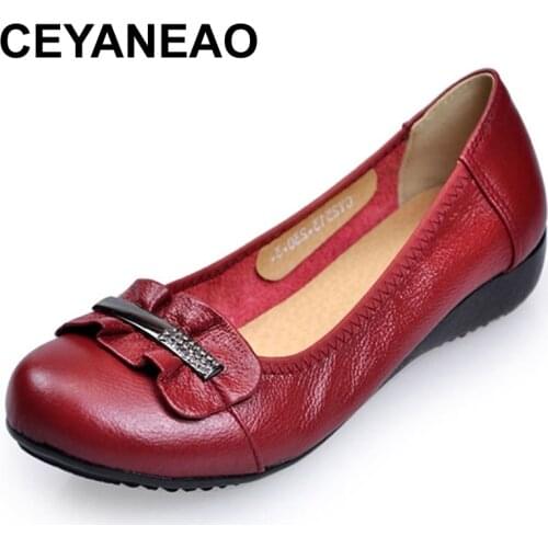 CEYANEAO Large Size Fashion shoes Women Flats Round Toe Genuine Leather Womens shoes Metal Decoration Flat Casual Shoes Woman