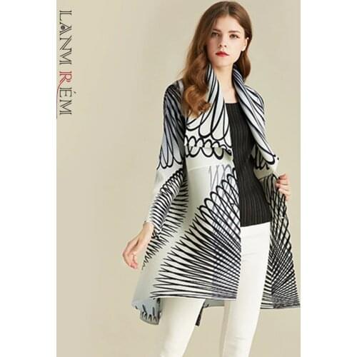 LANMREM White Stripe Long Sleeve Large Lapel Pleated Woman Cardigan Thin Jacket Casual Simple Fashion 2020 autumn Coat New TV586