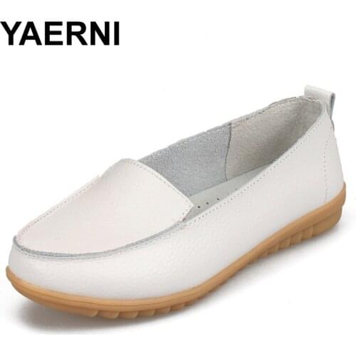 YAERNI 2017 New Womens Shoes Real Leather Mother Loafers Soft Leisure Moccasins Flats Female Driving Casual Footwear Shoes