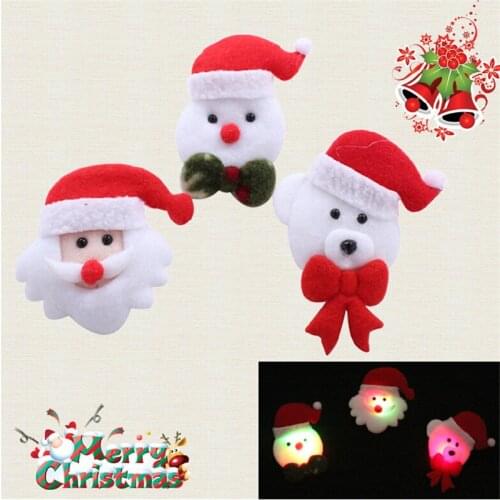 10pcs/lot LED Glowing Santa/Snowman Brooch Kids Gift Christmas Party Decoration Plush LED Flashing Cartoon Badge Light Up Toy