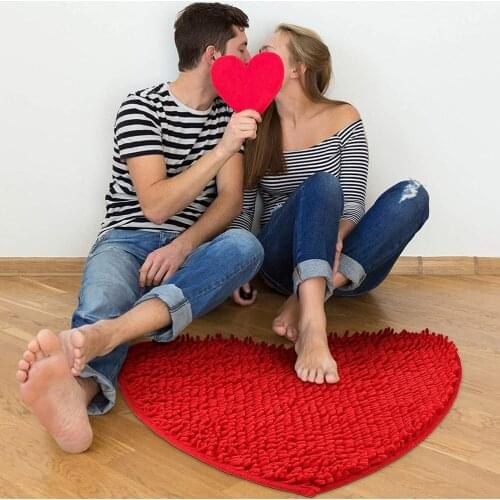 Heart Shape Chenille Rug Imitation Sheepskin Rugs Non Slip Bedroom Carpet Mats Love Imitation Rugs Valentine Wedding Decorative