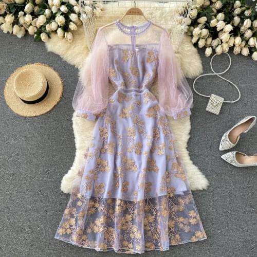 2021 Summer Womens Dress Korean Retro Round Neck Embroidery Hollow Lantern Sleeve Mesh Dress New Waist Female Dresses E084