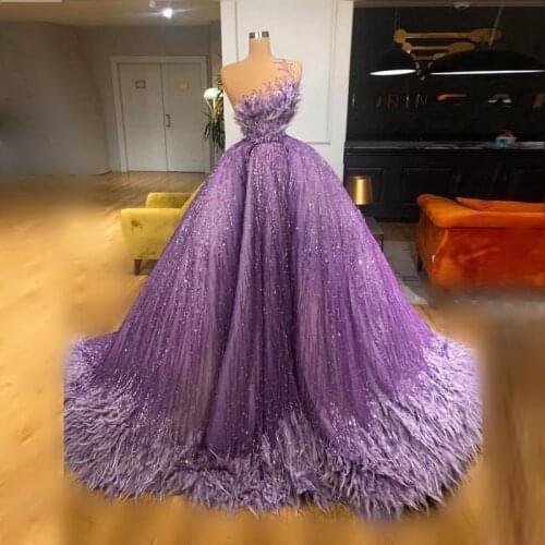 Light Purple Feather Ball Gown Eveing Dress Saudi Arabia Sheer Neck Sleeveless Sweep Train Robe De Soiree Sparkly Prom Dress