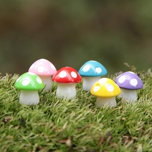 Multiple Colour Micro Landscape Decoration And Miniature Resin Simulation Garden Statue Agaric Garden Decoration For Garden