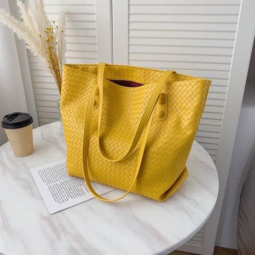 Woven shoulder bag female bag large capacity tote bag soft leather handbag 2021 summer new designer design shopping bag