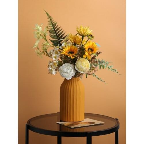 European ceramic vase simple living room decoration TV cabinet ornaments dried flowers artificial flower vase wedding decoration