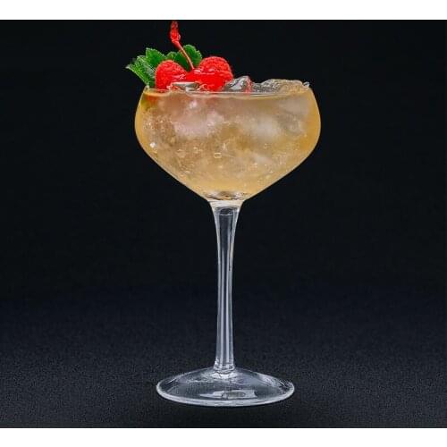 Free Shipping 4PCS 270ML Cocktail Glass Wine Glass Goblet Glass Martini Glass Set of 4