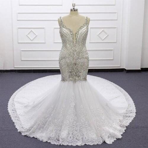 2021 Long Train Wedding Dress V Neck Straps Rhinstone Crystal Lace With Beads Zipper Back High-end Bridal Dress SJ456