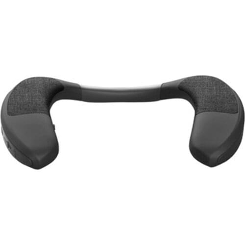 2021 new hanging neck wireless bluetooth speaker fabric portable wearable stereo subwoofer with microphone outdoor sports audio