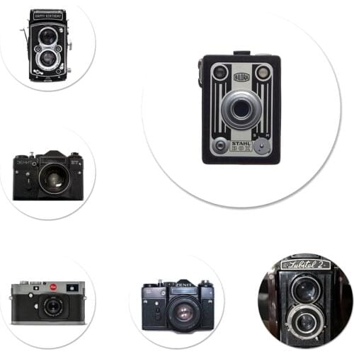 58mm Old camera Icons Pins Badge Decoration Brooches Metal Badges For Backpack Decoration