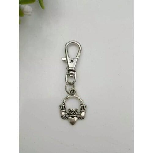 Irish Claddagh-Keychain-Fashion jewelry Tibetan silver charm pendant key chain ring Keychain Gifts Fit Key Chains C Z63
