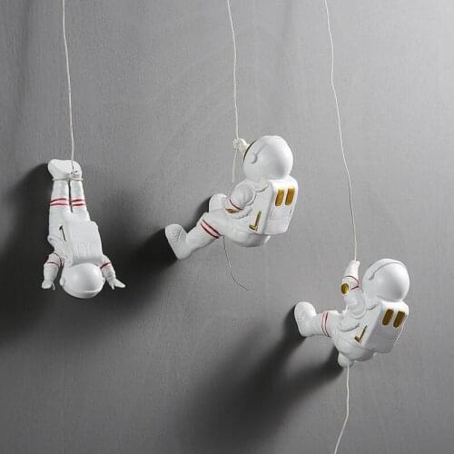 BUF Nordic 3D Home Decoration Astronaut Climber Wall Hangings Resin Crafts Room Decoration Accessories Rock Climbing Figurines