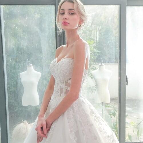 Designers original New Retro bubble sleeve Princess Bride pengpeng wedding dress