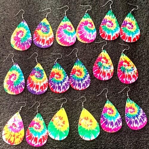 Rinhoo Fashion Colorful Earrings for Women Jewelry Tie Dye Macrame Tassel Love Heart Daisy Leather Earring Valentines Day Gift