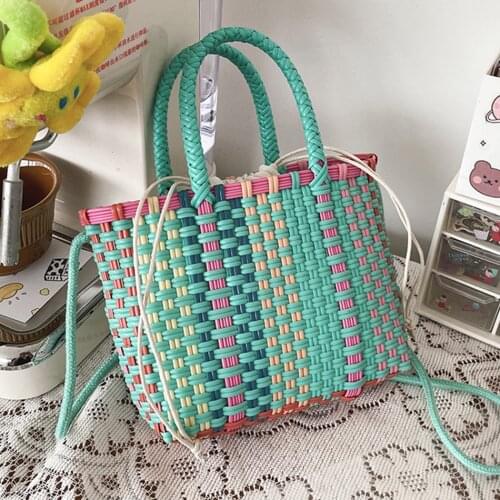 Womens Handmade PVC Woven Color Bucket Bag Fashion Joker Womens Shoulder Bag Plastic Woven Small Handbag 2021 Summer Beach Sac
