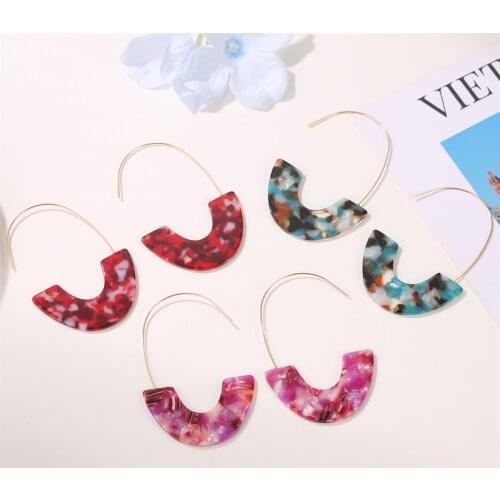 Wholesale Hot Sale Creative Leopard U-Shaped Ear Stud Female Contrast Color Simple Geometric Vintage Earrings Wholesale