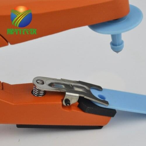 Cattle and sheep dog beast ear mark forceps instrument with pig equipment All steel ear mark forceps Pigs