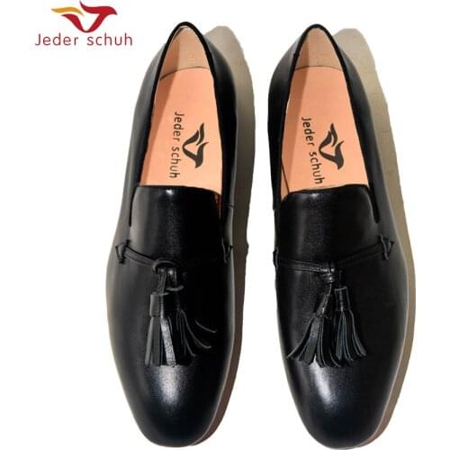 New Genuine Leather Men Shoes Fashion Leather Tassel Men Loafers Wedding And Party Shoes MenS Flat