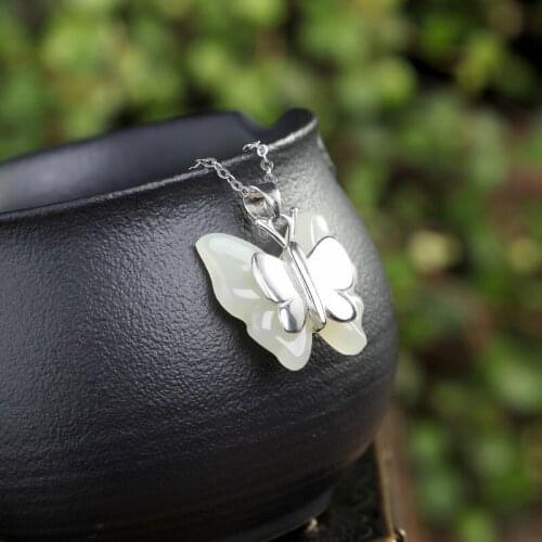 S925 pure silver and Tianyu Baiyu natural inlay personality lady butterfly high-grade temperament pendant Pendant