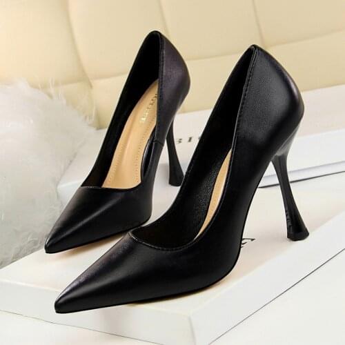 2018 Women Shoes Pointed Toe Pumps Wine glasses with Sexy Nightclub PU Dress Shoes 10CM Thin High Heels Wedding Shoes