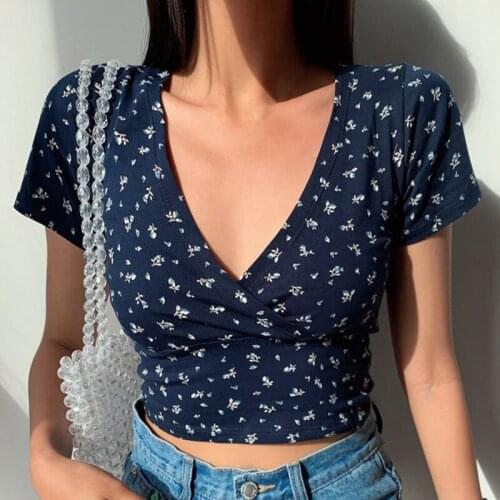 Women V Neck Vintage Crop Top T-shirt Short Sleeve Slim Tops Blue Flower Print Cross Pleated Casual High Waist Female Tee Shirt
