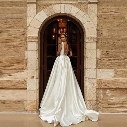 Satin Simple White A Line Backless Bride Wedding Dresses Square Neckline Bridal Gowns For women Fast Shipping