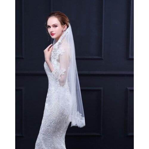 Short Delicate Lace Bridal Veil Ivory Fingertip Veil One Layer Beautiful Wedding Veil Bridal Accessories EE18021