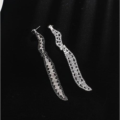 YFJEWE Fashion long drop earrings Wedding Bride Dangle intersect Earrings Rhinestone Crystal Bride Earring Women Jewelry E661