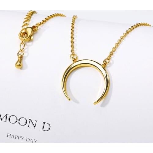 Delicate Crescent Moon Pendant Necklace Stainless Steel Choker Minimalist Curved Moon Necklace For Women Jewelry Birthday Gift