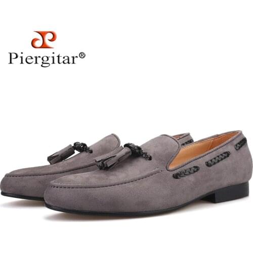 Piergitar Handmade men velvet shoes with new tassel design British style men casual shoes Party and Prom mens loafers plus size