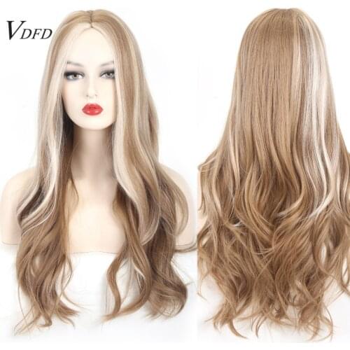 VDFD Light Brown Wig Synthetic Blonde Highlight Cosplay Natural Hair Middle Part Heat Friendly Fiber for Women Daily