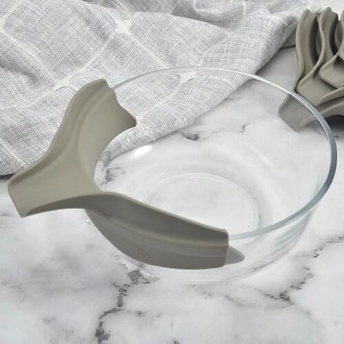Creative Anti-spill Silicone Slip On Pour Soup Spout Funnel For Pots Pans and Bowls Jars Kitchen Gadget Tool Kitchen Accessories