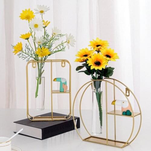 Creative Vase Decor Minimalistic Manual Welding Wrought Iron Hydroponic Flower Green Radish Bottle Unique Vases Decoration