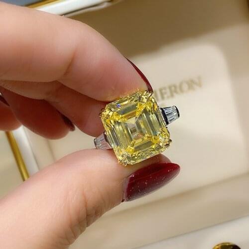 Luxury Emerald Cut 10ct Topaz Diamond Ring 100% Original 925 sterling silver Engagement Wedding band Rings for Women men Jewelry