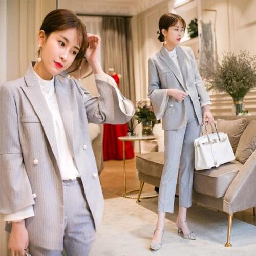 Set female 2019 autumn and winter new temperament casual trumpet sleeves striped suit + nine pants elegant two-piece suit