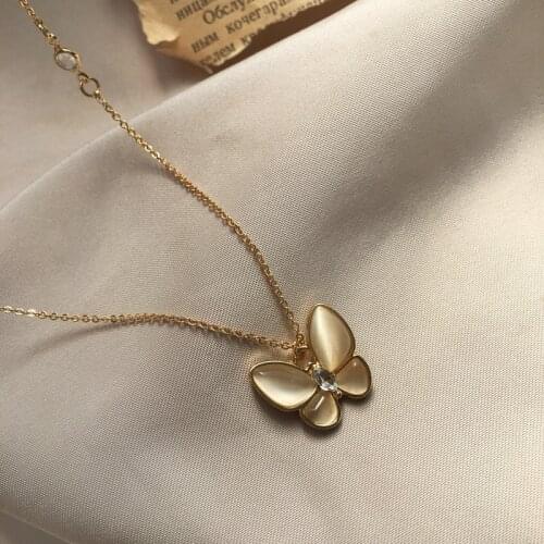 Fashion Temperament Simple Sweet Butterfly Pendant Necklace White Butterfly Necklace Female Clavicle Chain Necklace Choker