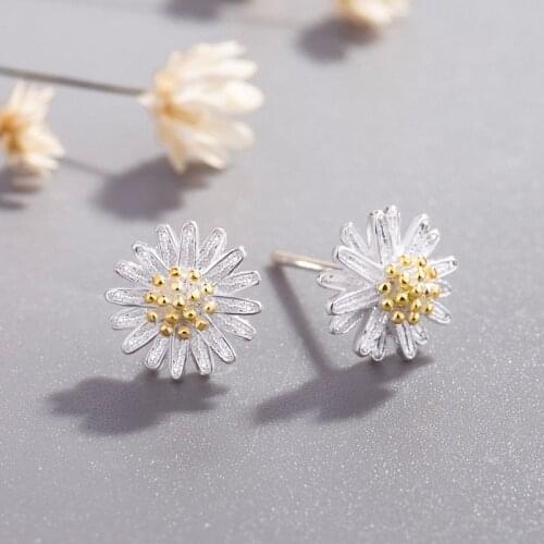 Korean Fashion Daisy Flower Stud Earrings for Women Accessories Party Girl Gift Silver Color Women Earrings 2021