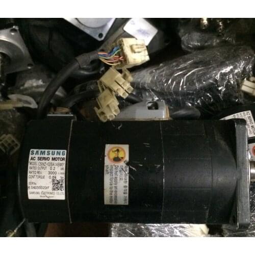 CSMZ-02BA1ABM3 SERVO MOTOR , used in good condition . 80% appearance new , good working , free shipping