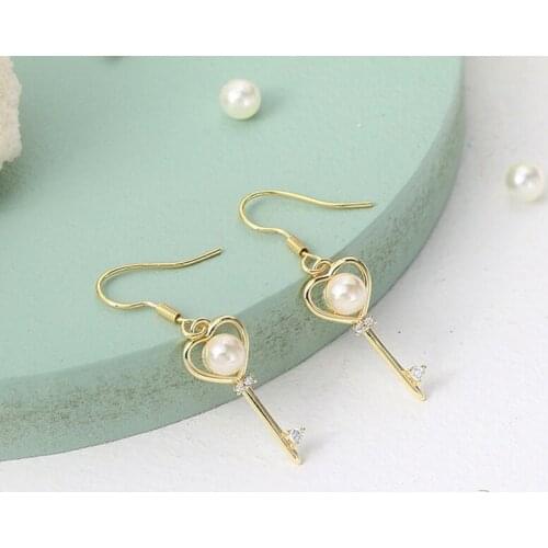 ZHOUYANG Heart Key Earrings For Women Girls Elegant Imitation Pearl Ear Hook Gold Color Wedding Party Gift Fashion Jewelry E197